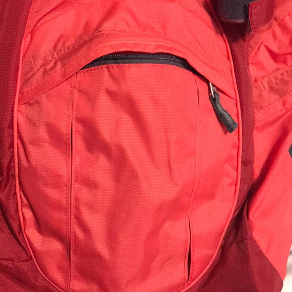 Deuter backpack purchased in Germany used once - Picture 4 of 8